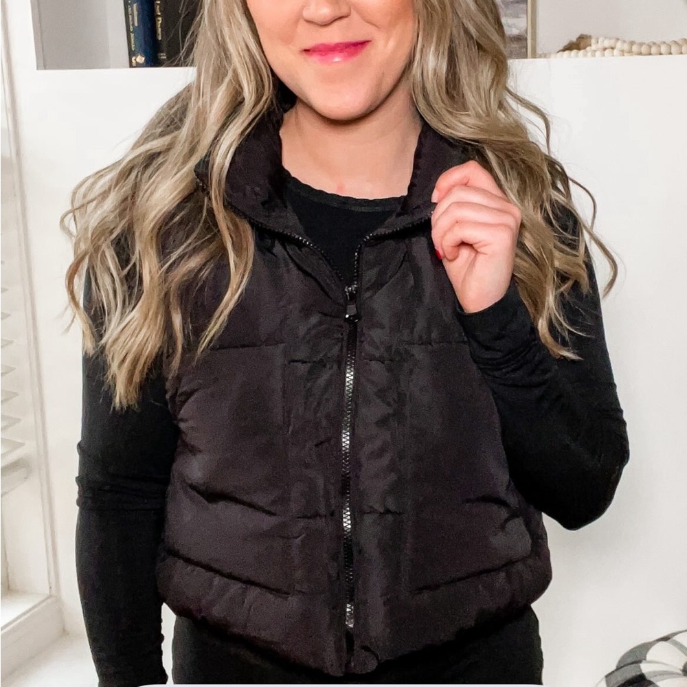 Black Cropped Quilted Puffer Vest